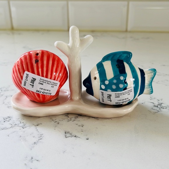 Pier 1 Shell and Fish salt and pepper shaker set - Picture 4 of 9
